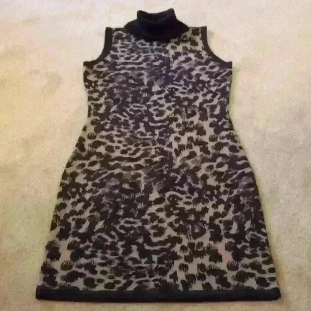 CALVIN KLEIN‎ SLEEVELESS ANIMAL PRINT SWEATER DRESS WITH MOCK/TURTLENECK SIZE M